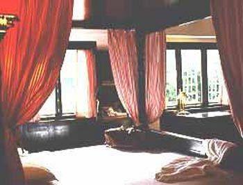The Smokehouse & Restaurant Hotel 4*